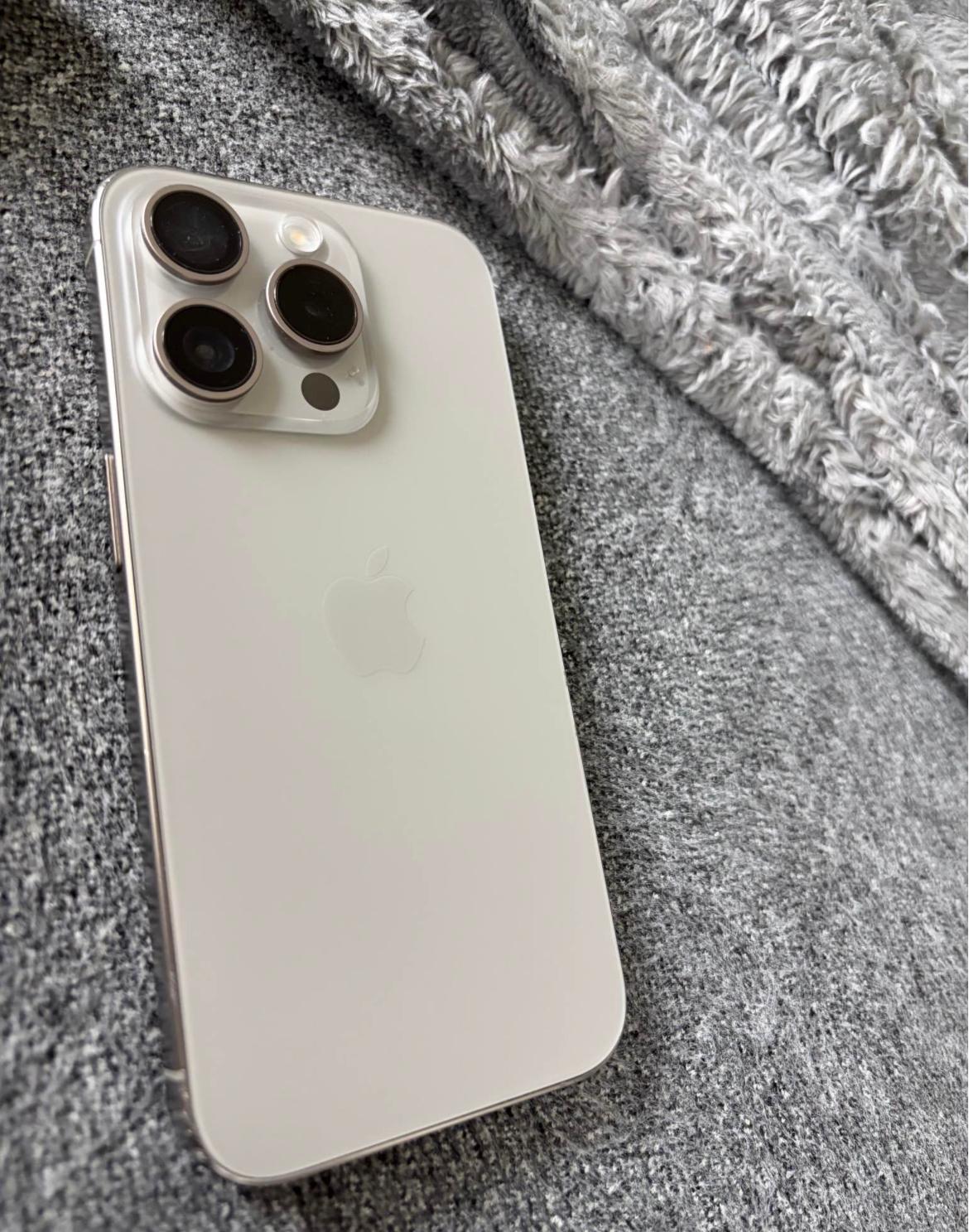 IPHONE 15 PRO 256GB image 3