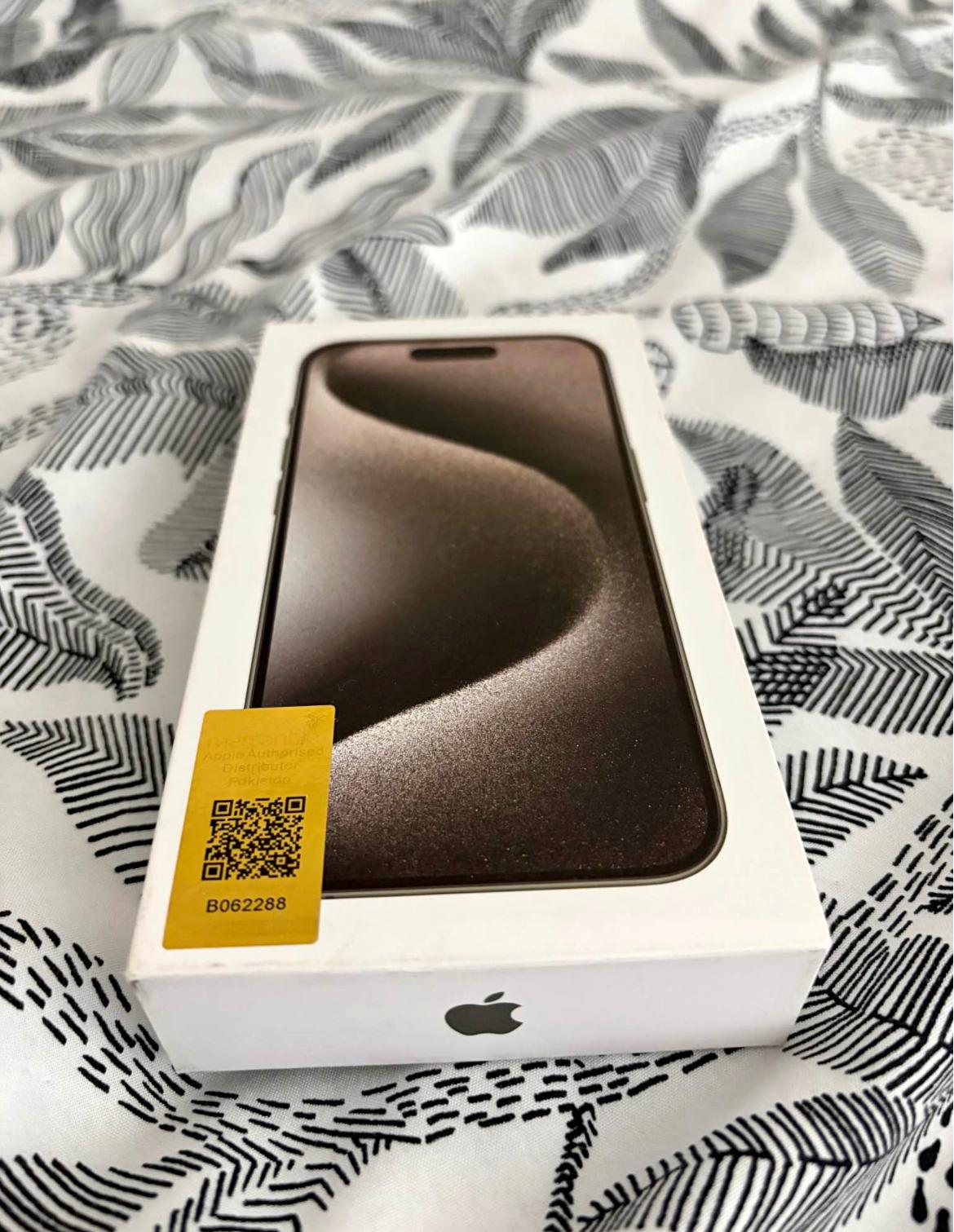 IPHONE 15 PRO 256GB (WHITE) image 6