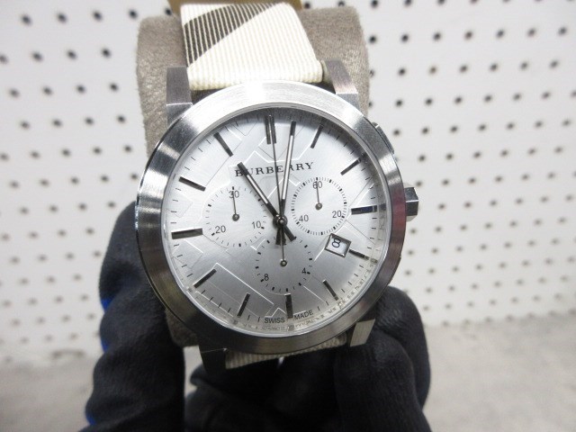 BURBERRY CITY LEATHER STRAP NOVA WATCH image 4