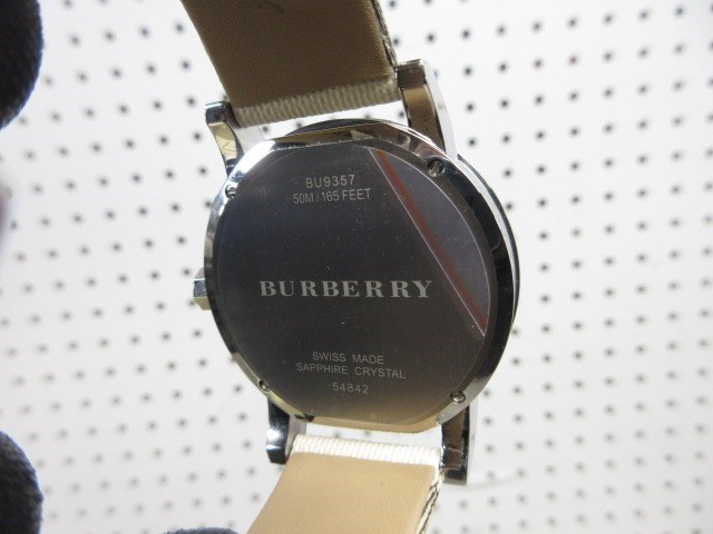 BURBERRY CITY LEATHER STRAP NOVA WATCH image 5