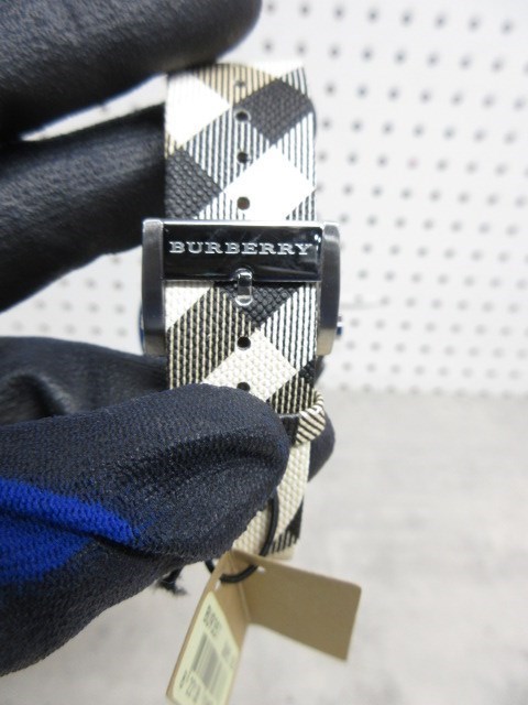 BURBERRY CITY LEATHER STRAP NOVA WATCH image 6
