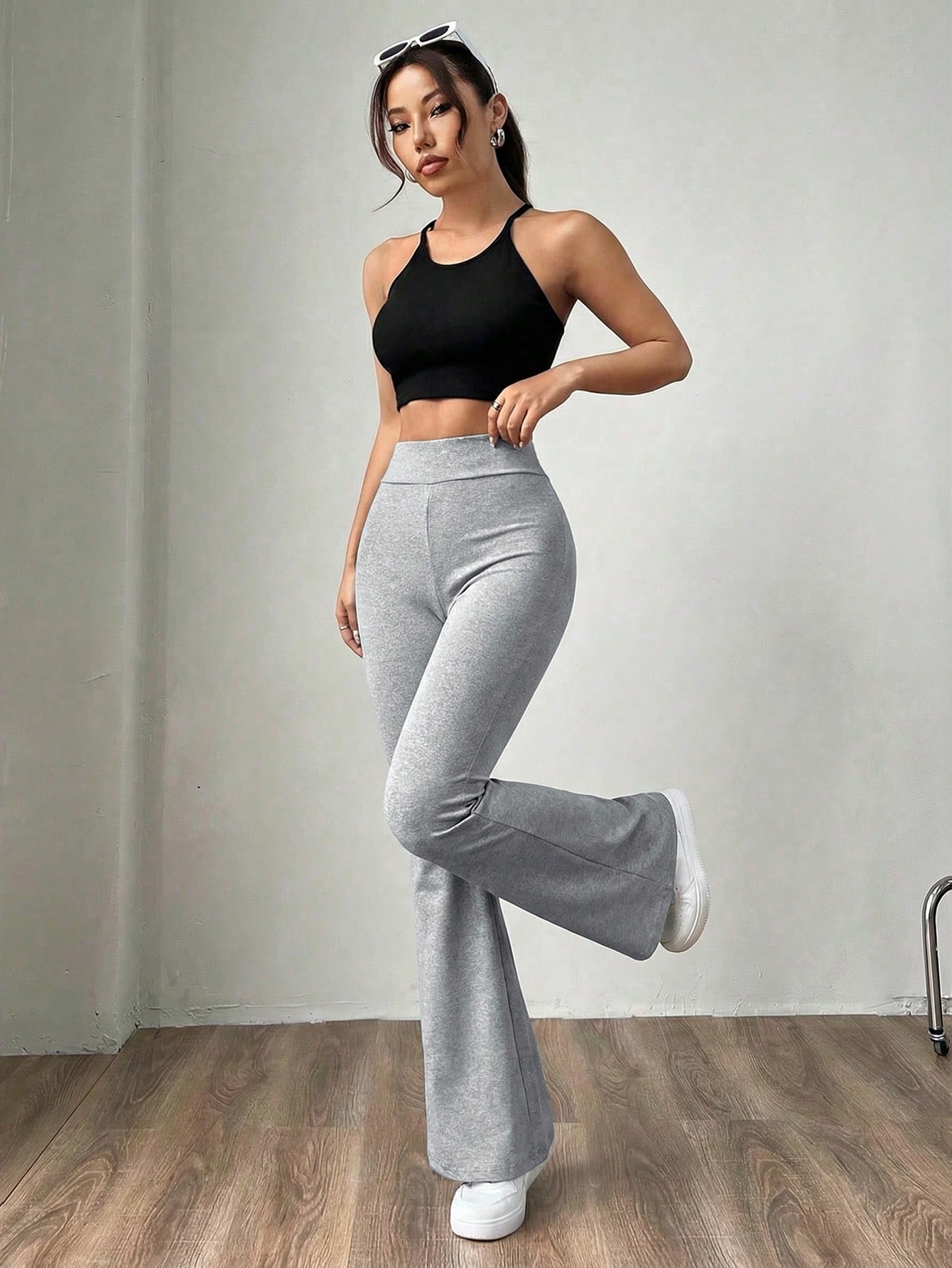 High waist , wide leg, eslastic pants image 3